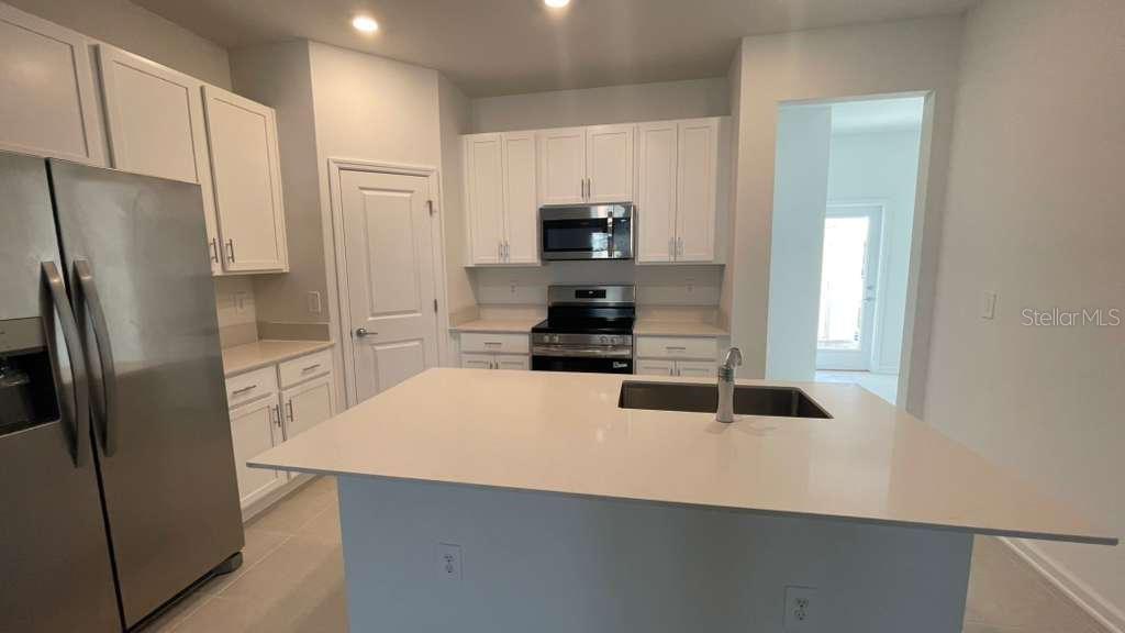 Image 2 of 32 For 2485 Rider Rain Lane