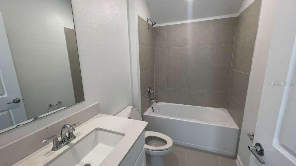 Image 6 of 32 For 2485 Rider Rain Lane