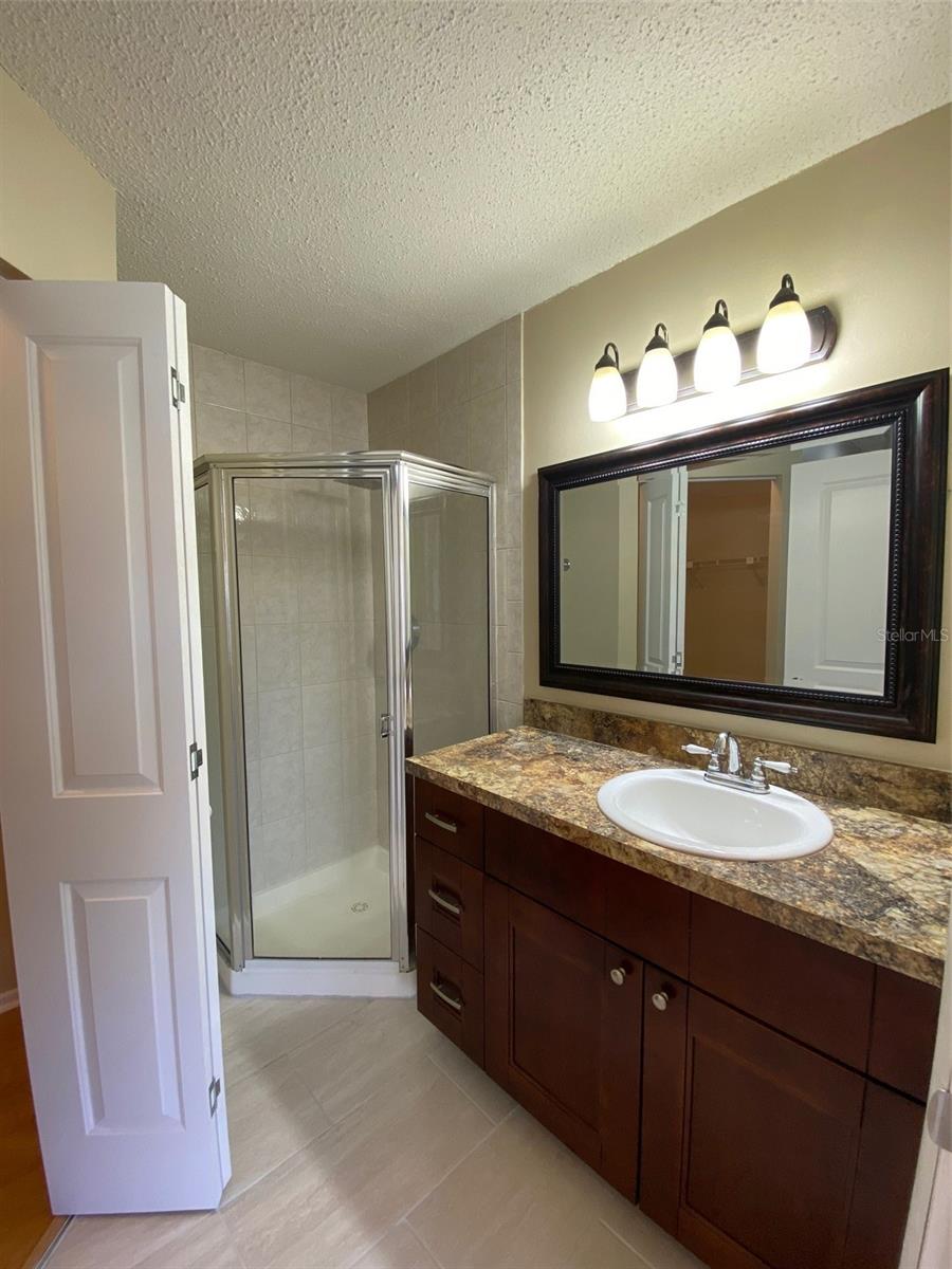 Image 23 of 35 For 2592 Grassy Point Drive 200