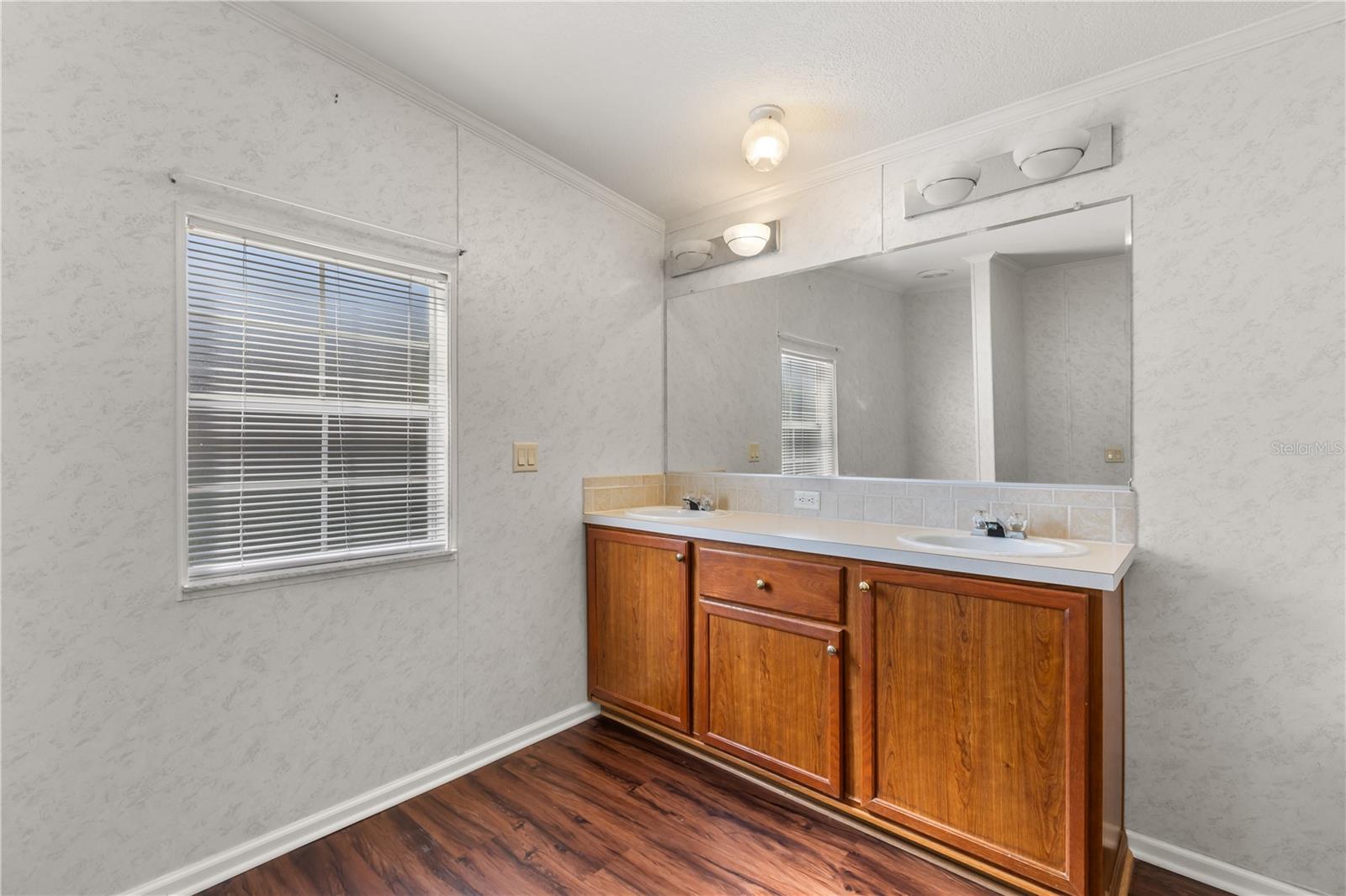 Image 28 of 45 For 17237 17th Circle