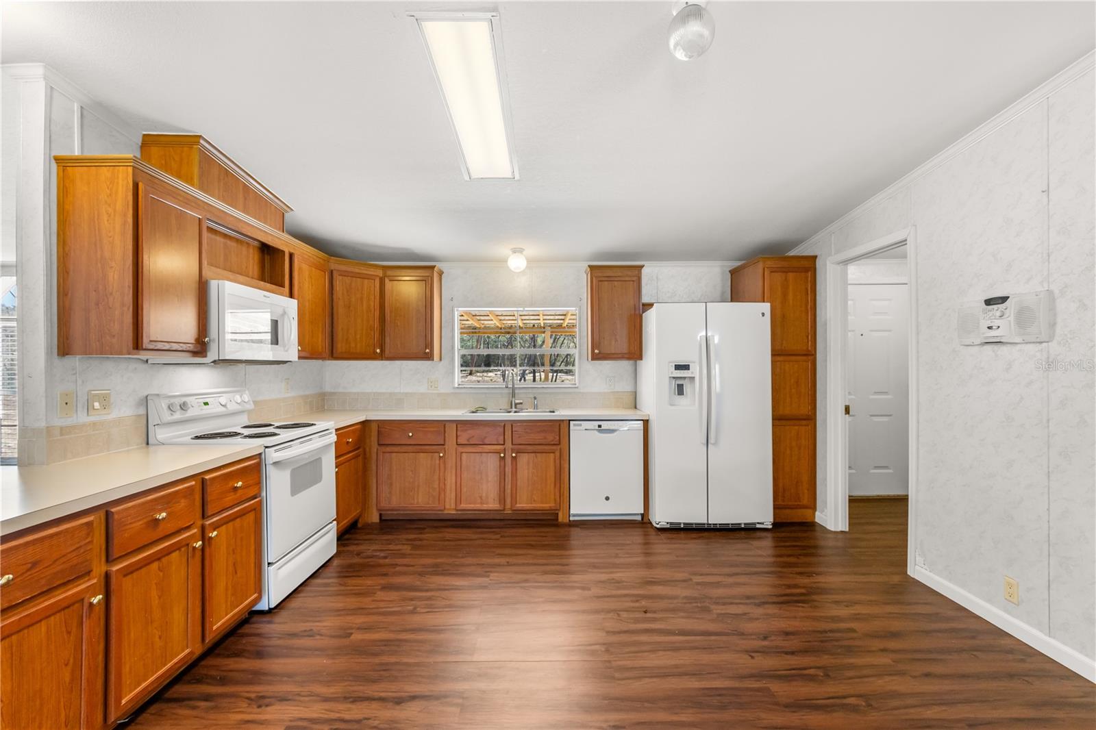 Image 8 of 45 For 17237 17th Circle