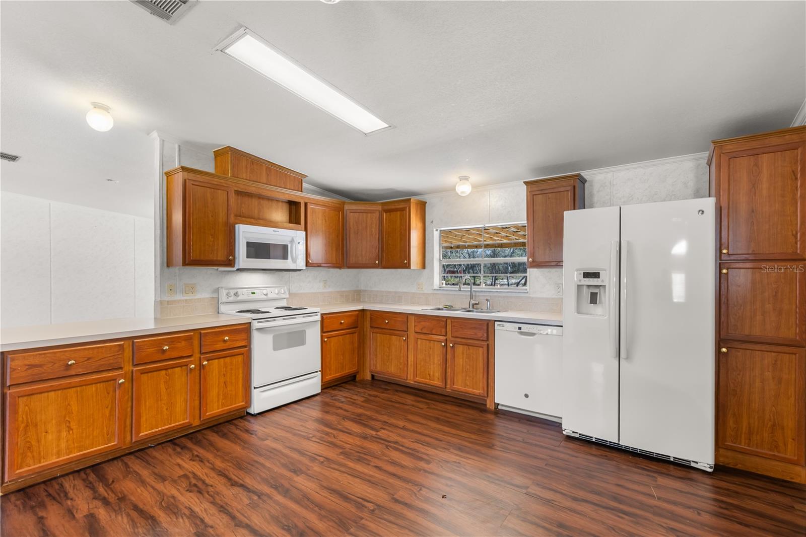 Image 9 of 45 For 17237 17th Circle