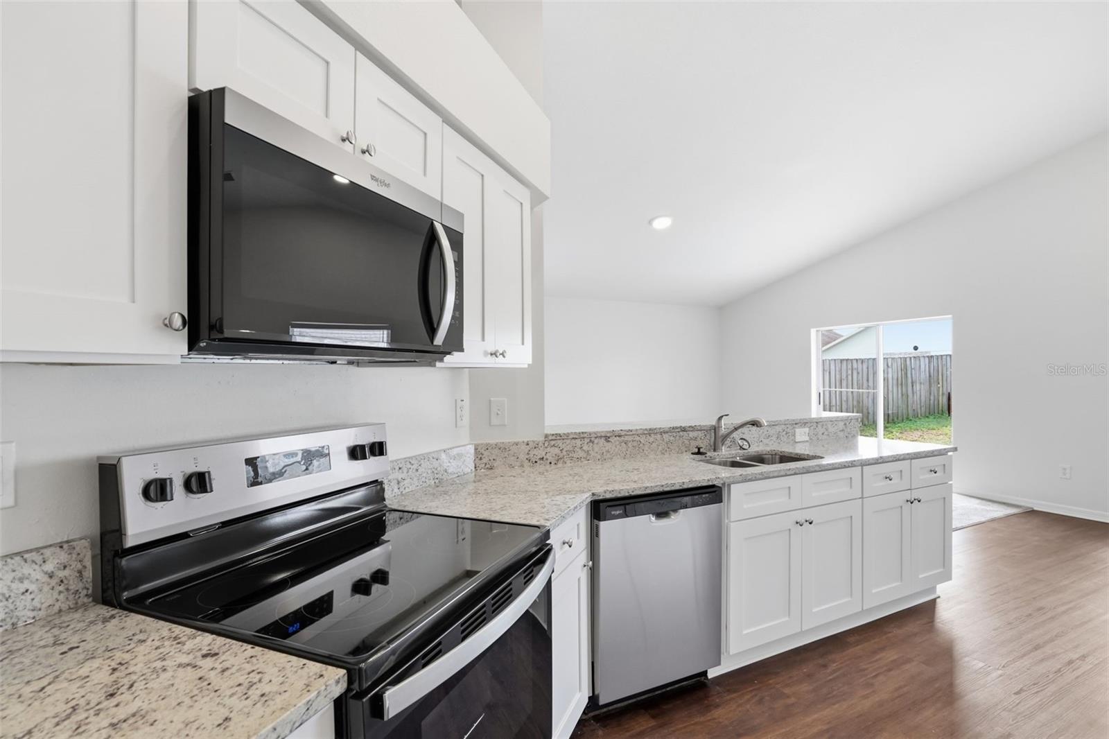 Image 24 of 32 For 522 Beth Ann Street