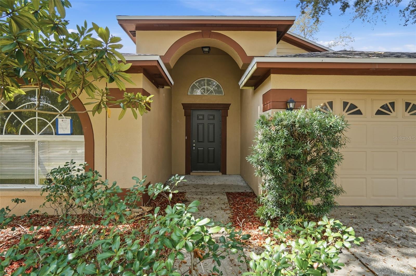 Image 4 of 32 For 522 Beth Ann Street