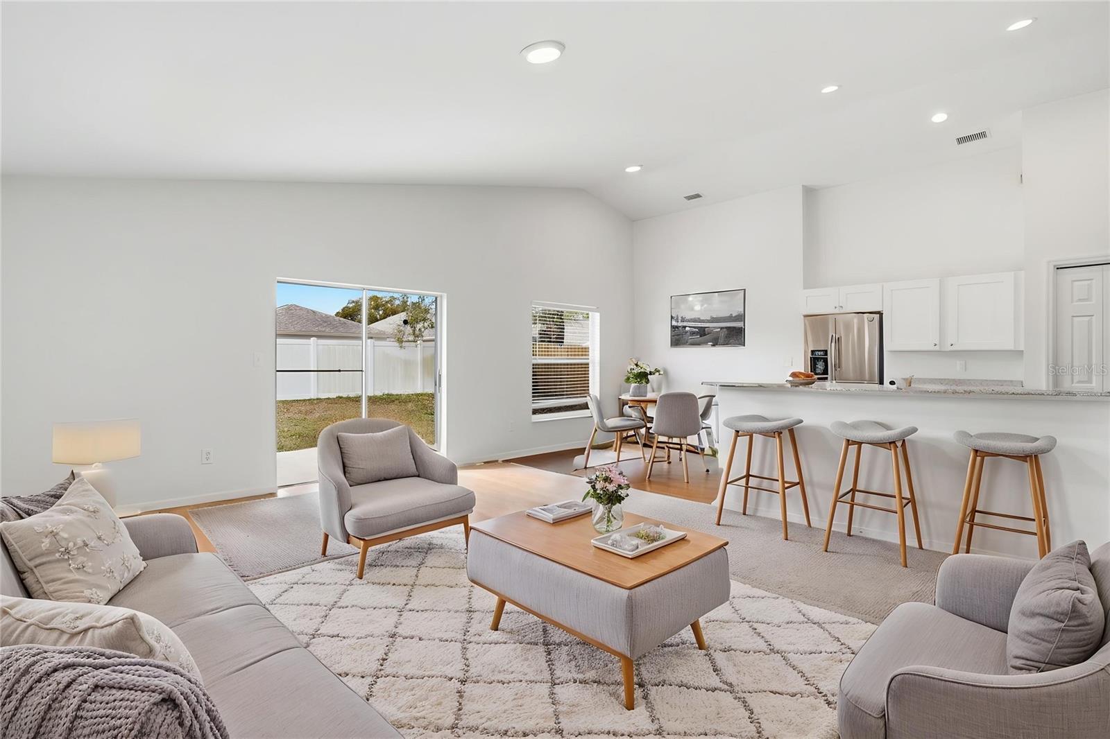 Image 5 of 32 For 522 Beth Ann Street