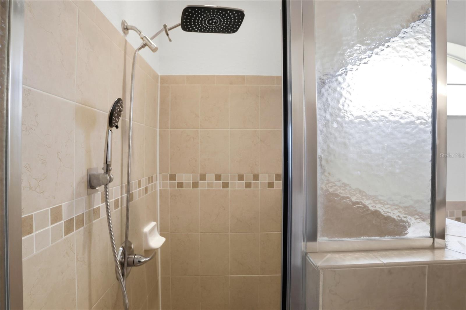 Image 15 of 41 For 720 Overlook Grove Dr