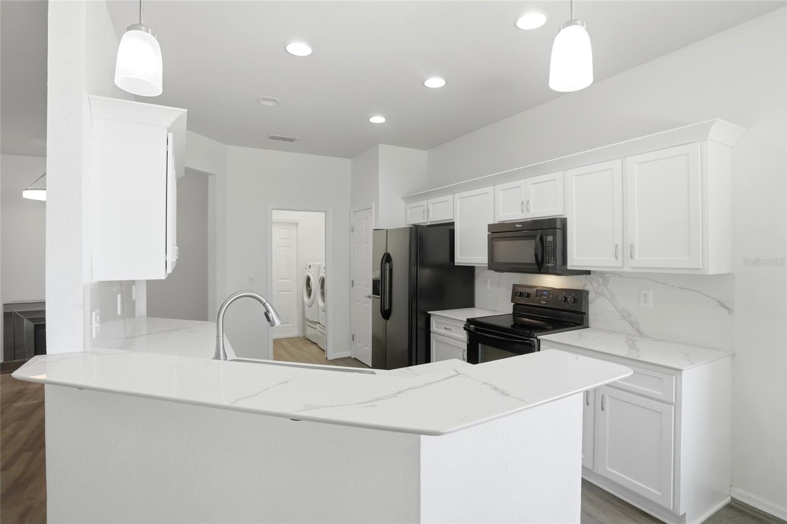 Image 25 of 41 For 720 Overlook Grove Dr