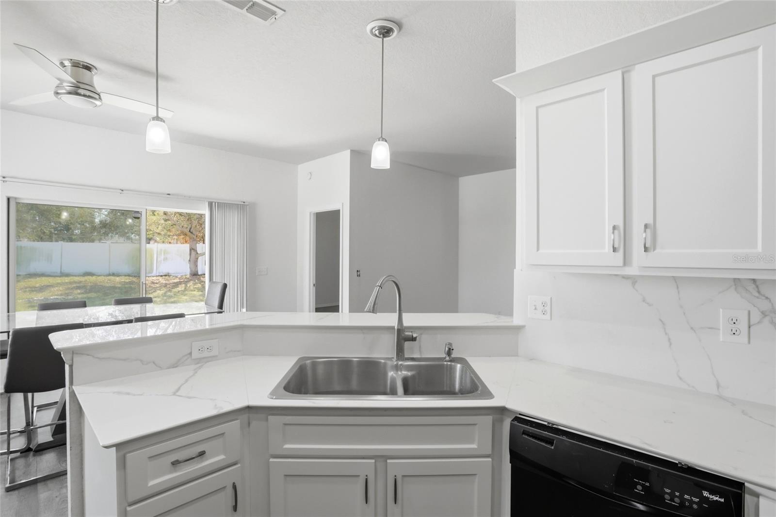 Image 30 of 41 For 720 Overlook Grove Dr