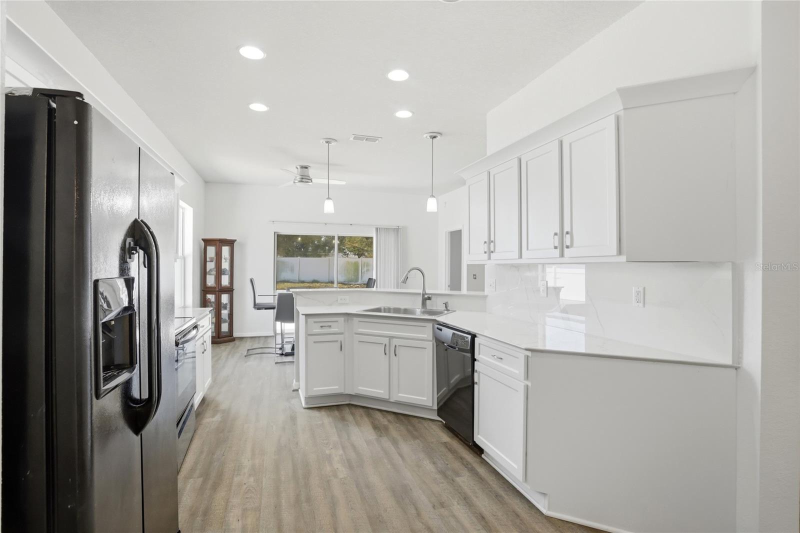 Image 31 of 41 For 720 Overlook Grove Dr