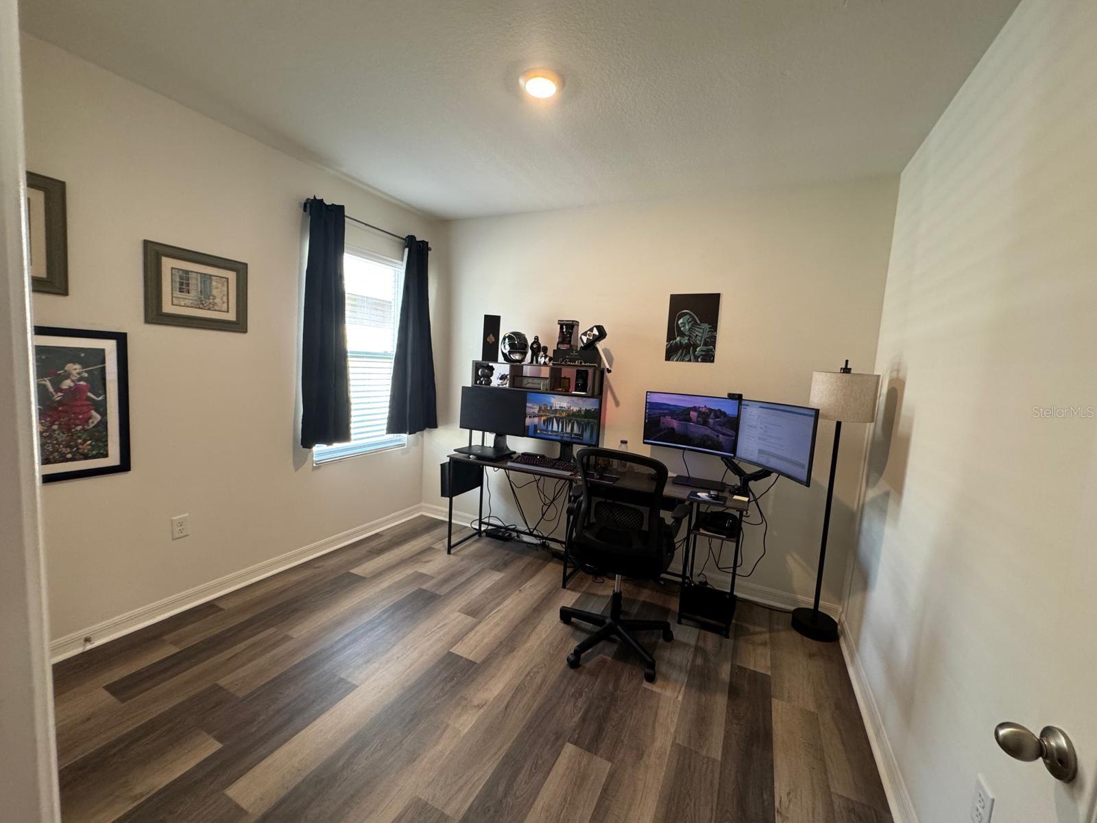 Image 16 of 30 For 916 August Sky Drive E