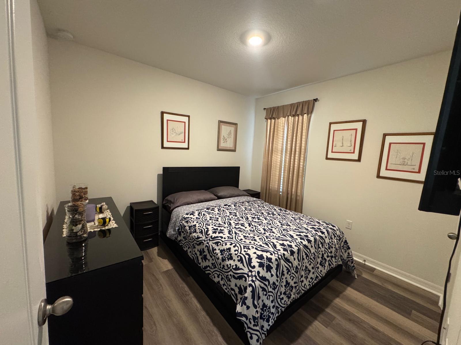 Image 17 of 30 For 916 August Sky Drive E