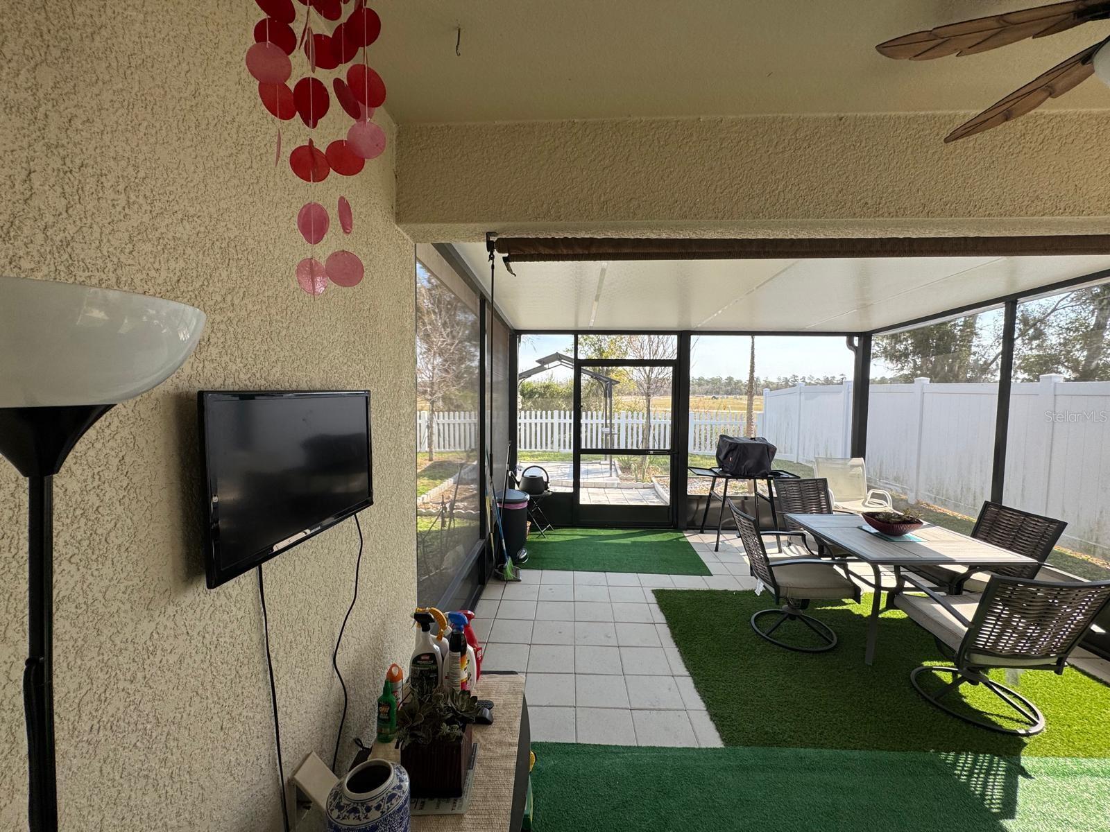 Image 22 of 30 For 916 August Sky Drive E