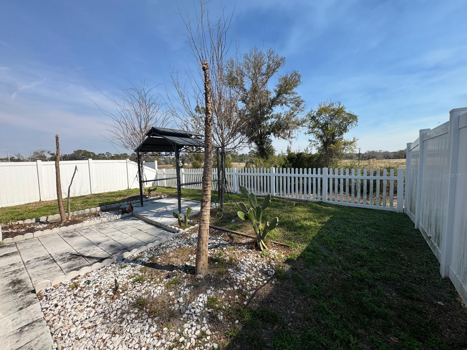 Image 27 of 30 For 916 August Sky Drive E