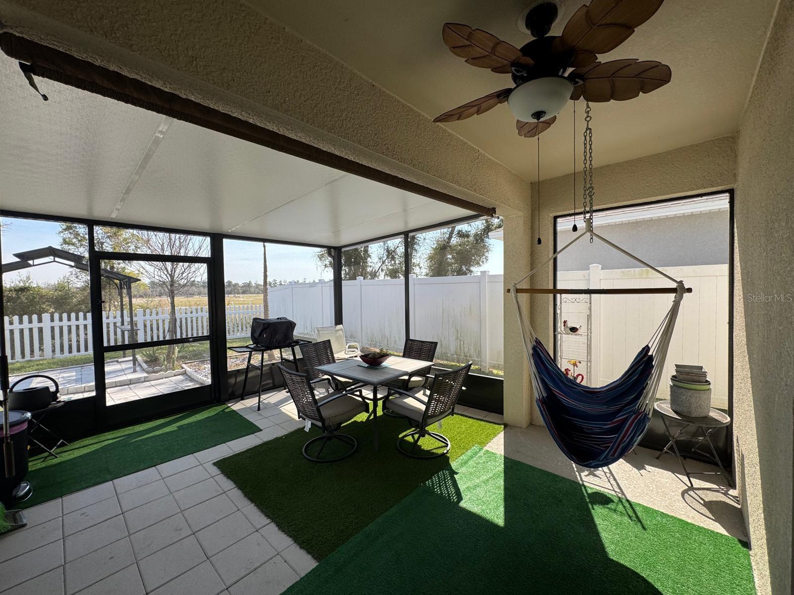 Image 7 of 30 For 916 August Sky Drive E