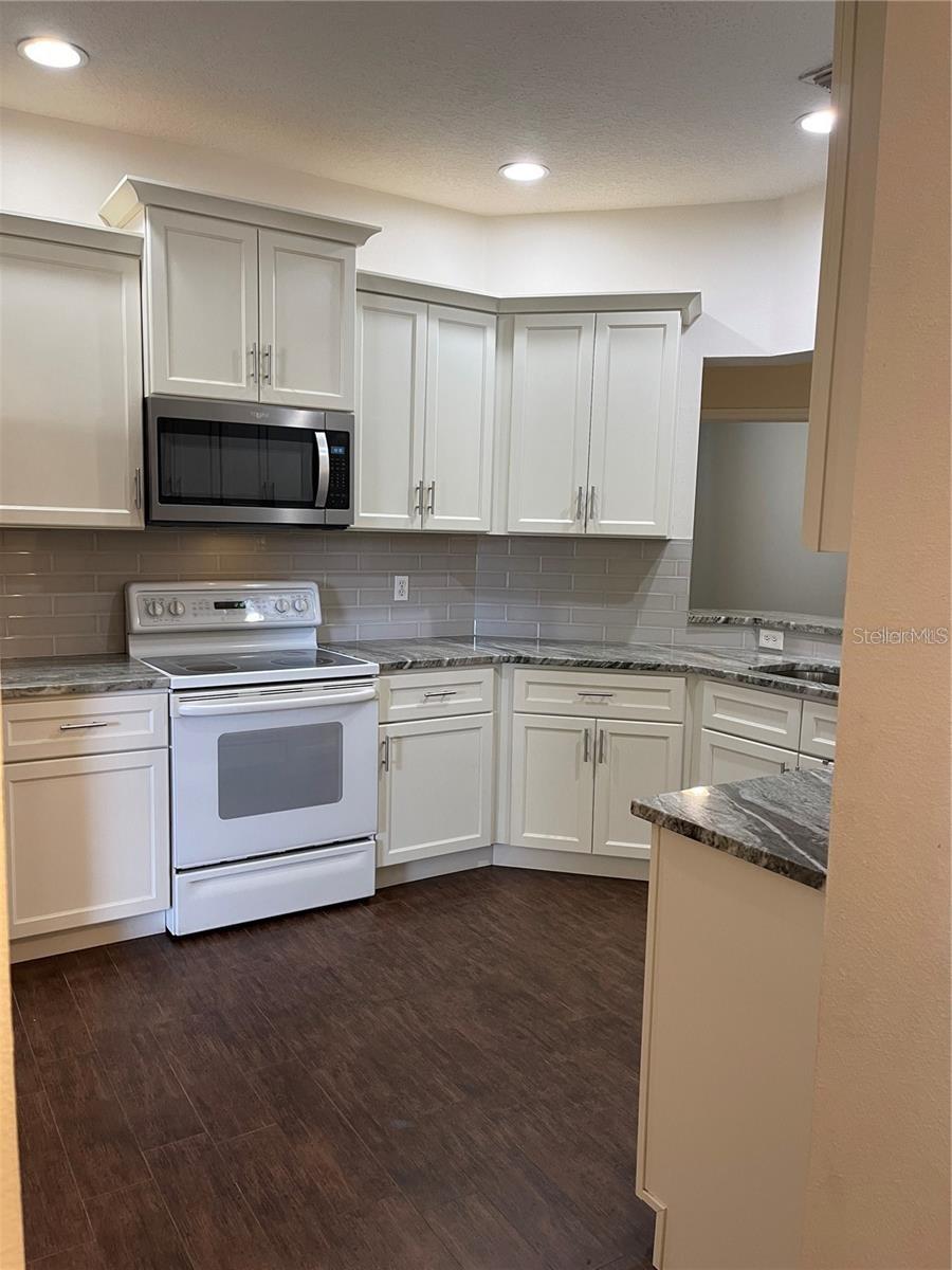 Image 6 of 21 For 3249 River Branch Circle