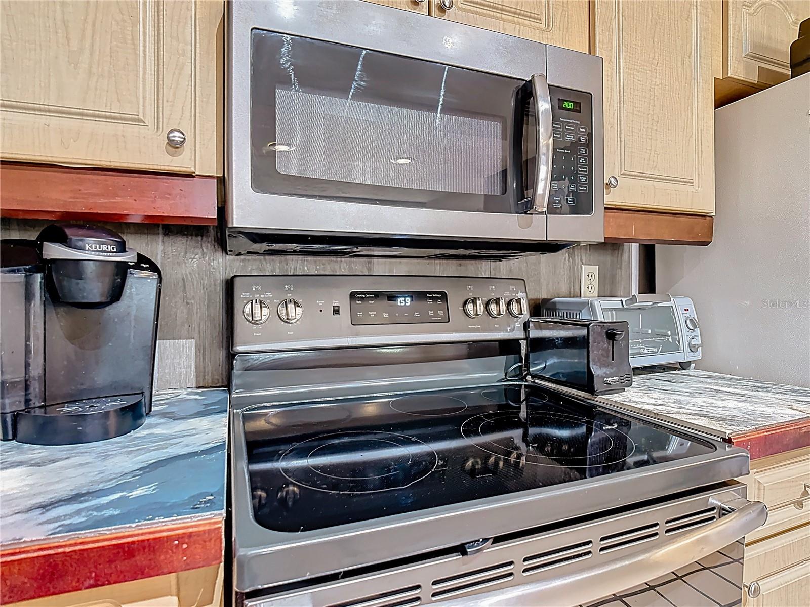 Image 11 of 38 For 4196 Abbey Court 4196