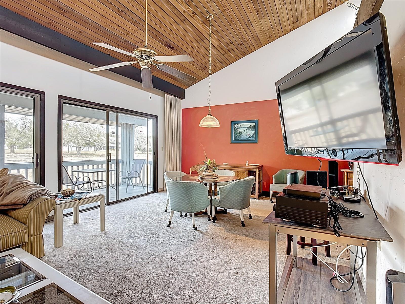 Image 18 of 38 For 4196 Abbey Court 4196