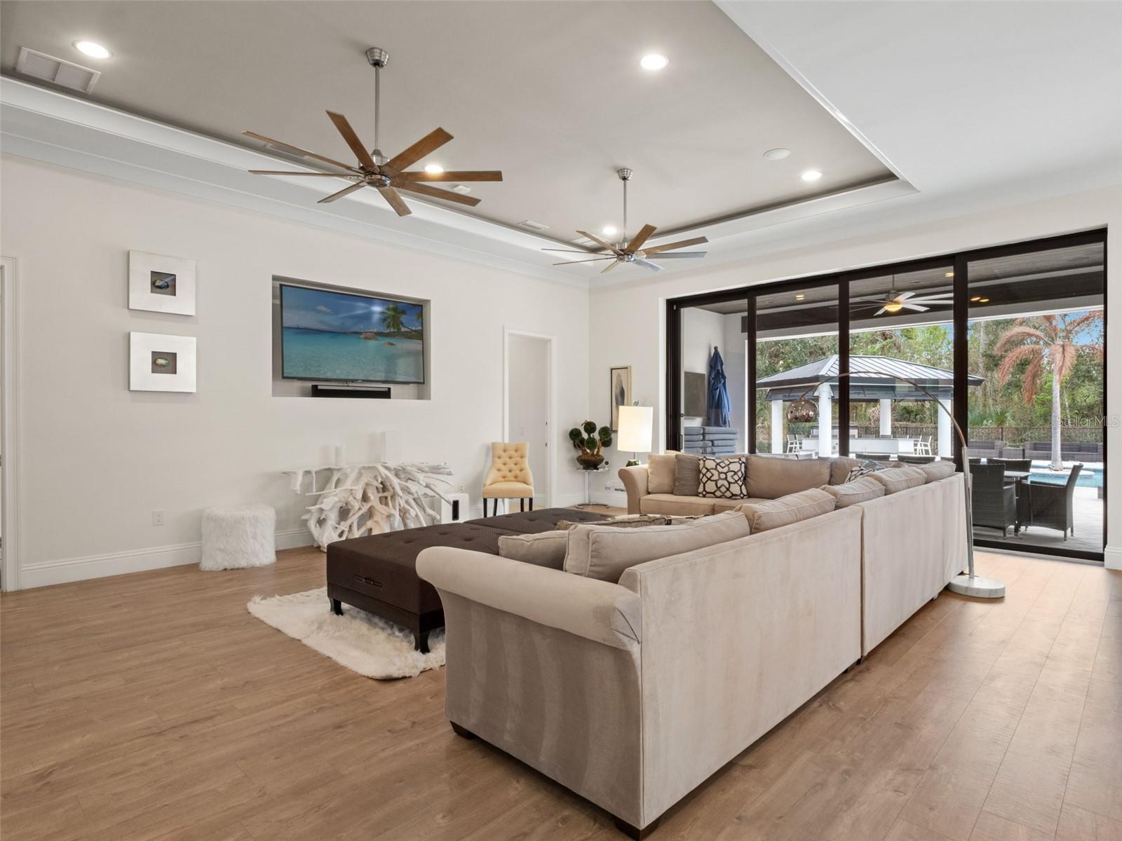 Image 11 of 51 For 8182 Valhalla Terrace