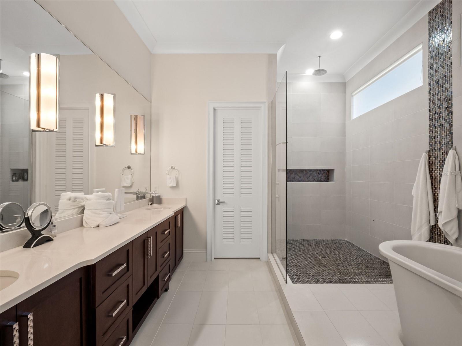 Image 25 of 51 For 8182 Valhalla Terrace