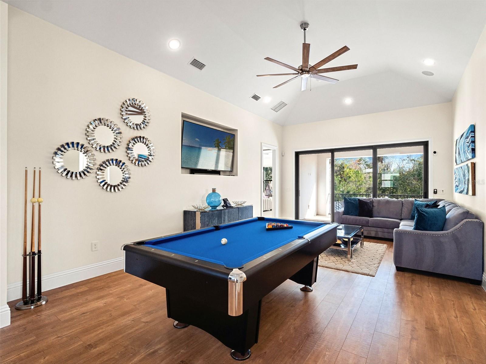 Image 29 of 51 For 8182 Valhalla Terrace