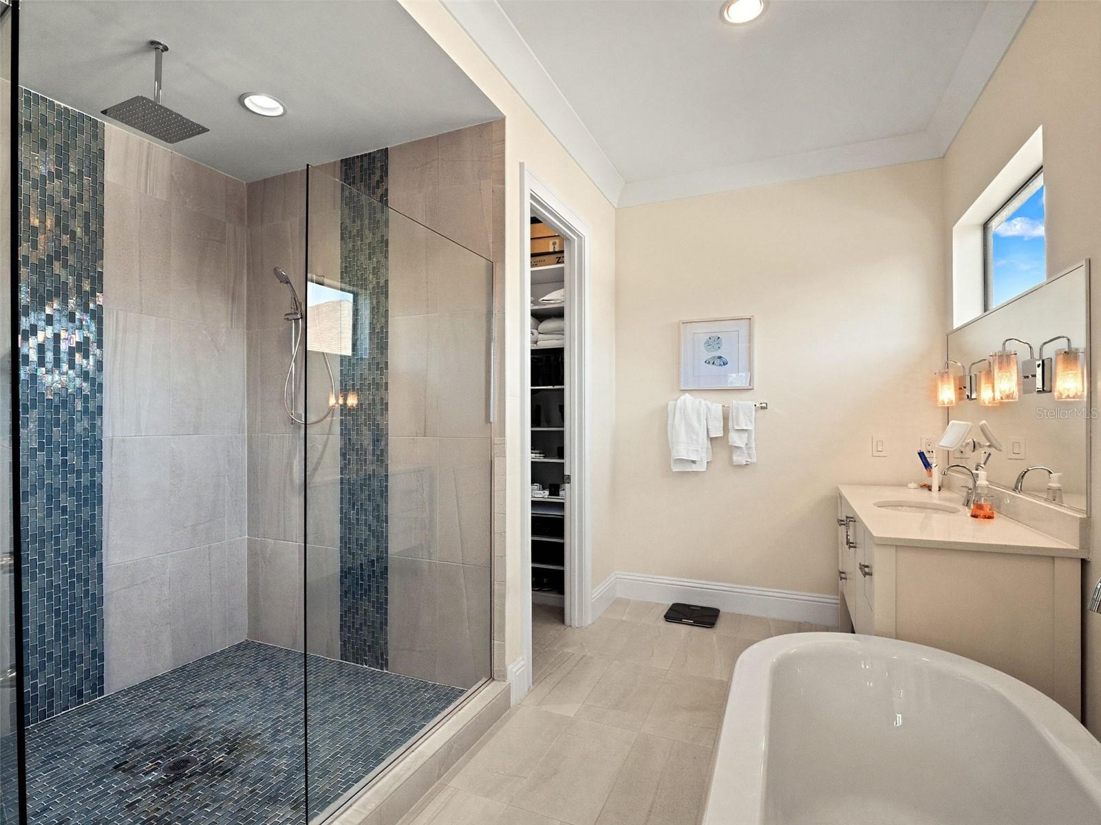 Image 35 of 51 For 8182 Valhalla Terrace