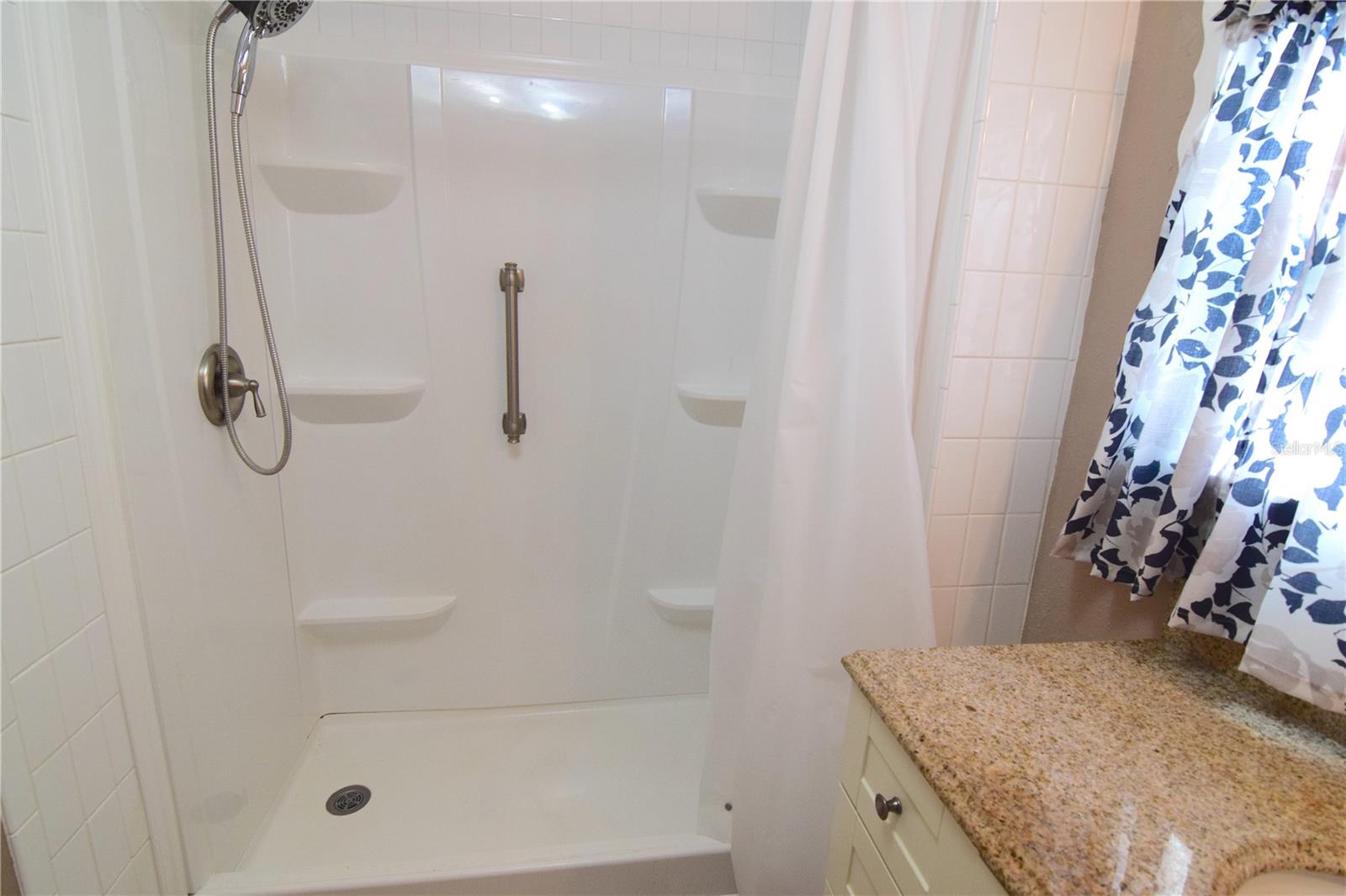 Image 15 of 35 For 3610 Jamaica Circle