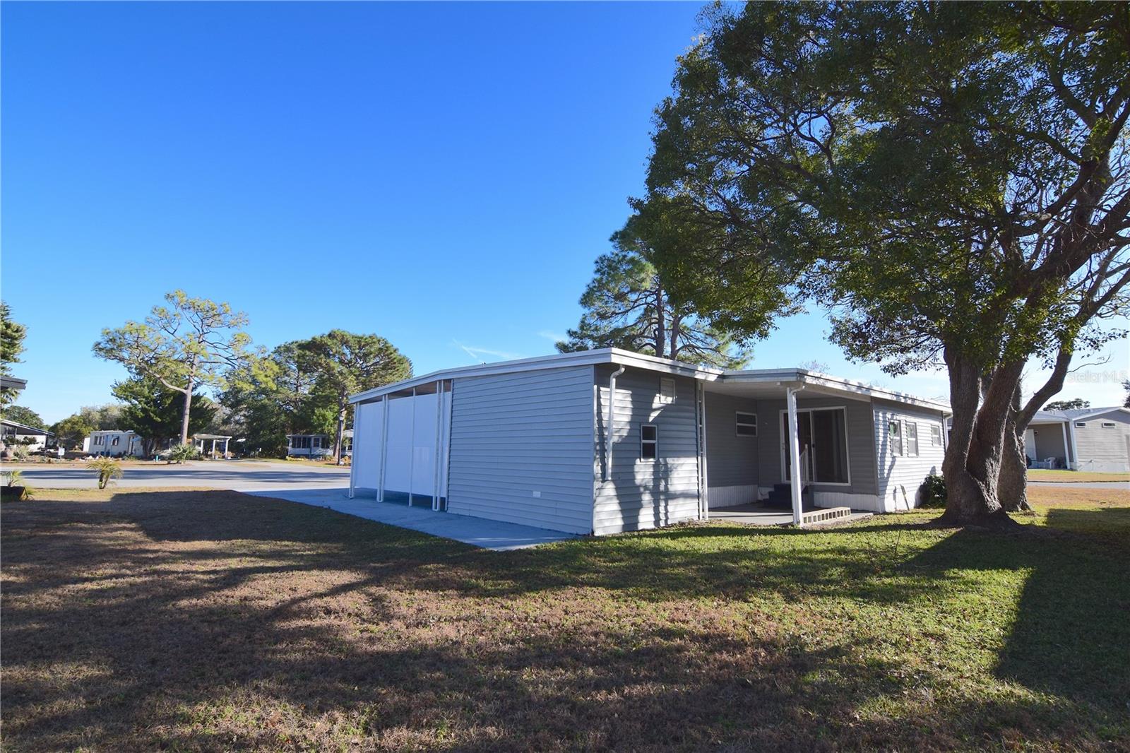 Image 17 of 35 For 3610 Jamaica Circle