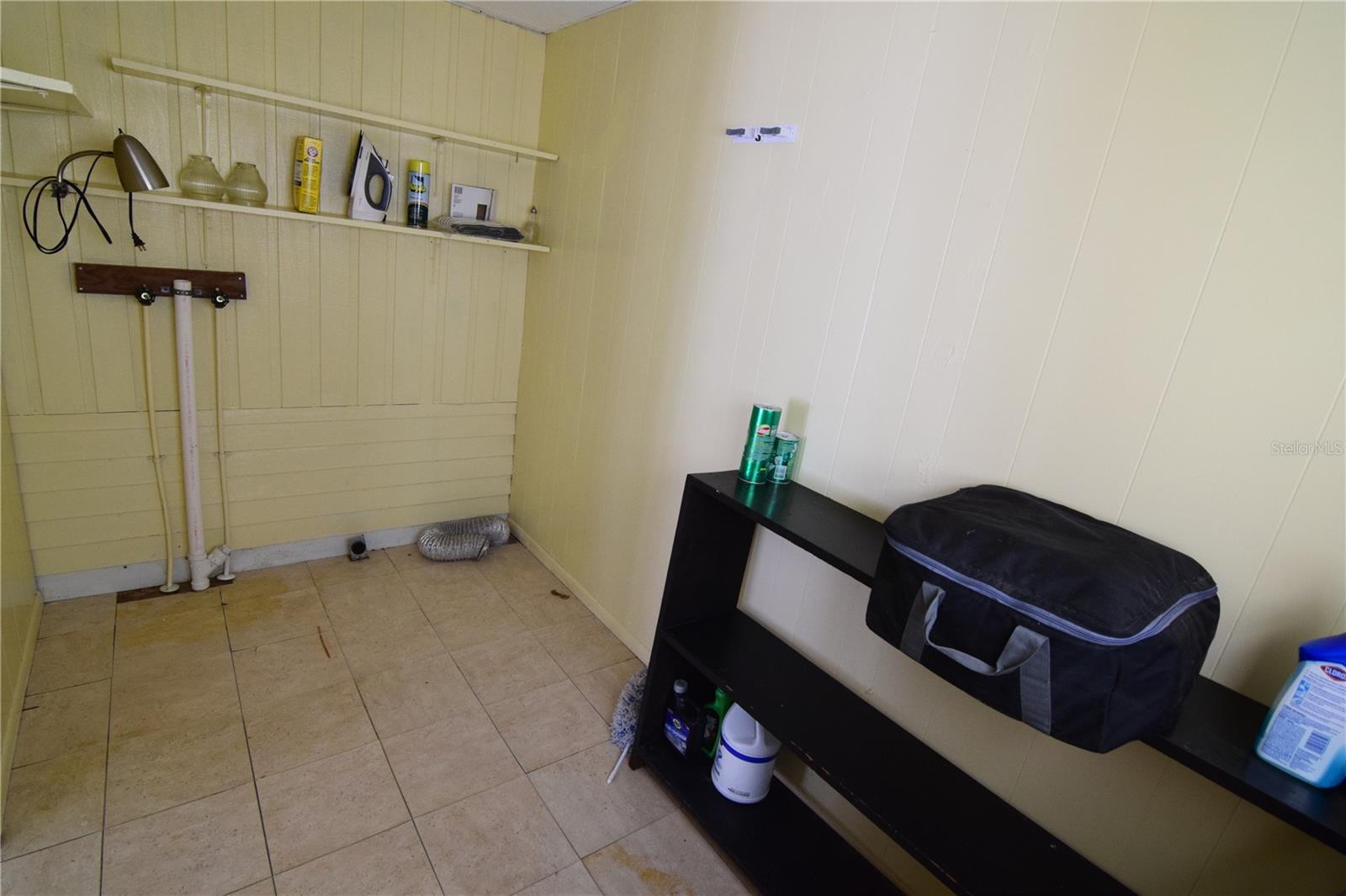 Image 6 of 35 For 3610 Jamaica Circle