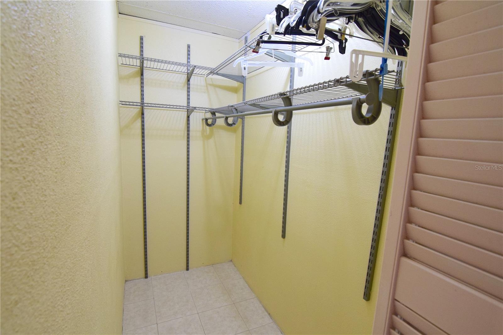 Image 8 of 35 For 3610 Jamaica Circle