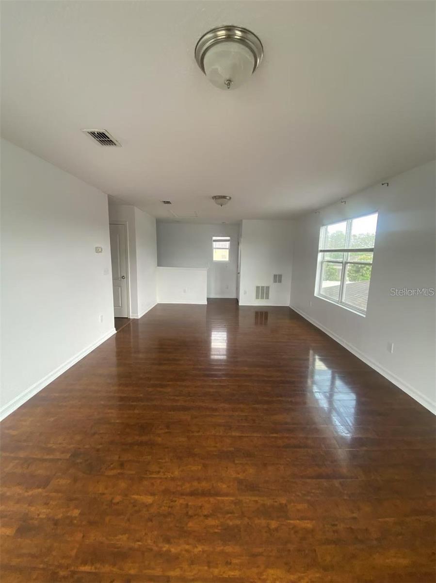 Image 8 of 21 For 10752 Clover Walk Drive