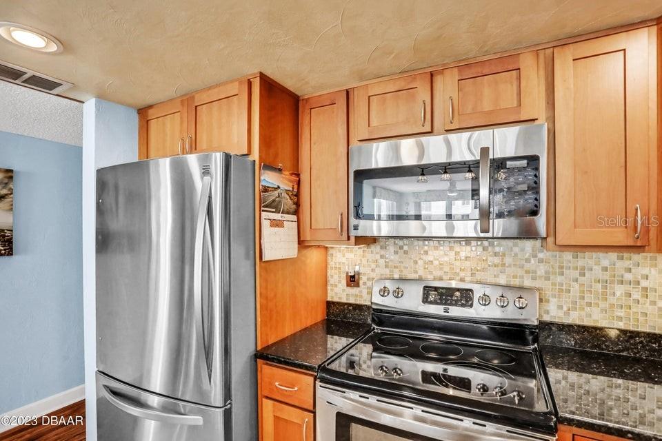 Image 12 of 47 For 2947 Atlantic Avenue 606