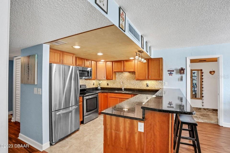 Image 5 of 47 For 2947 Atlantic Avenue 606