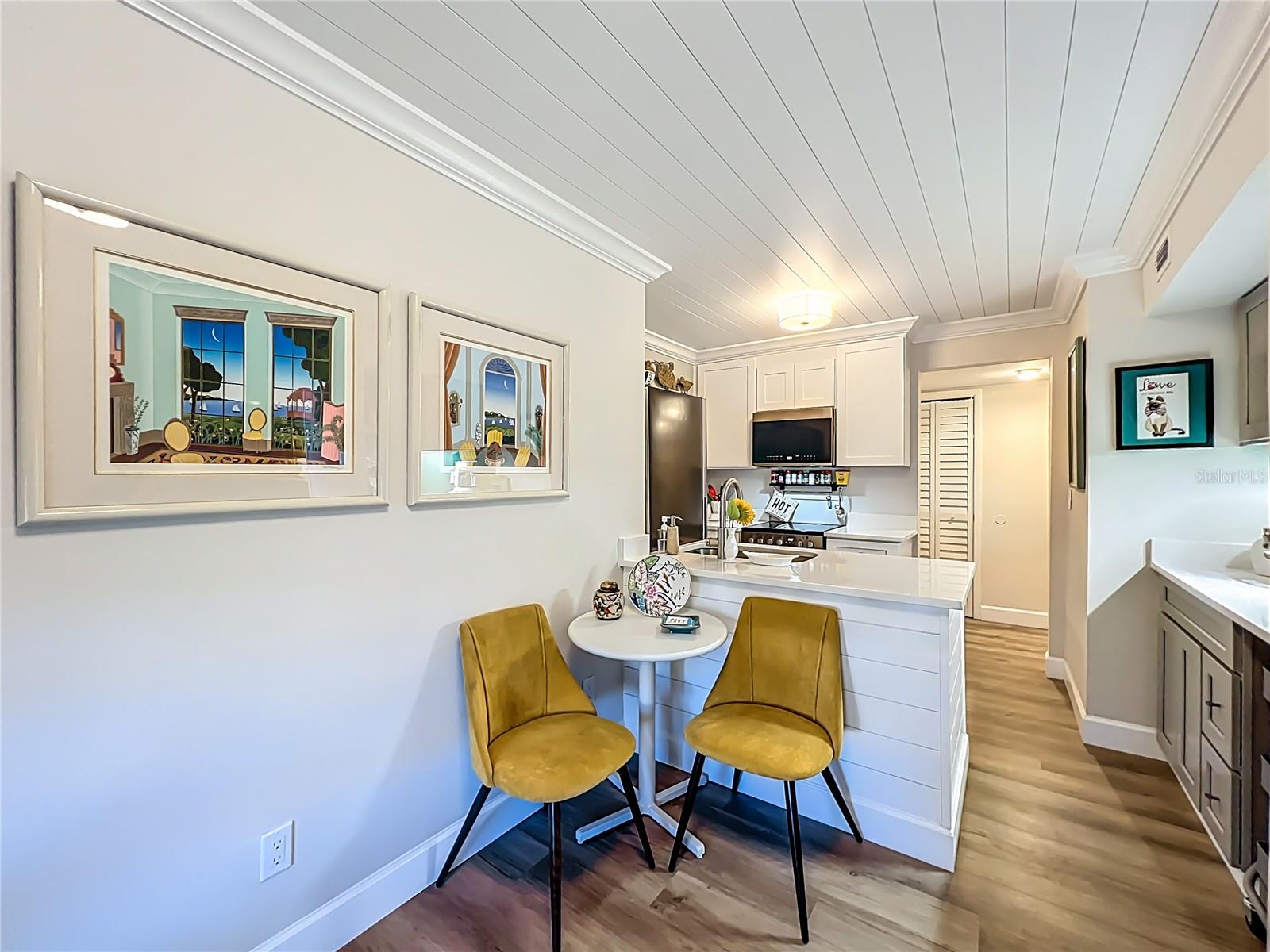 Image 16 of 52 For 200 Saint Andrews Boulevard 705