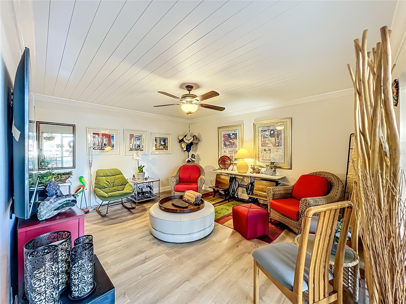 Image 18 of 52 For 200 Saint Andrews Boulevard 705