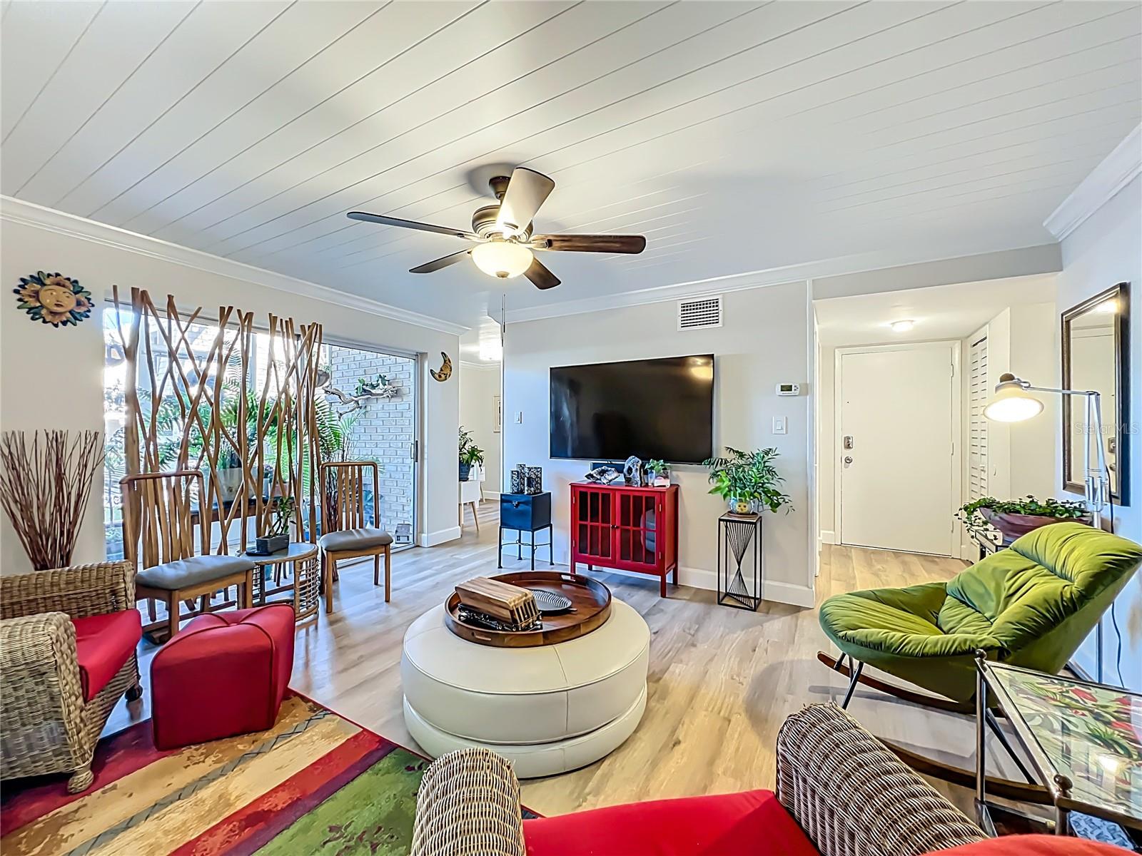 Image 20 of 52 For 200 Saint Andrews Boulevard 705