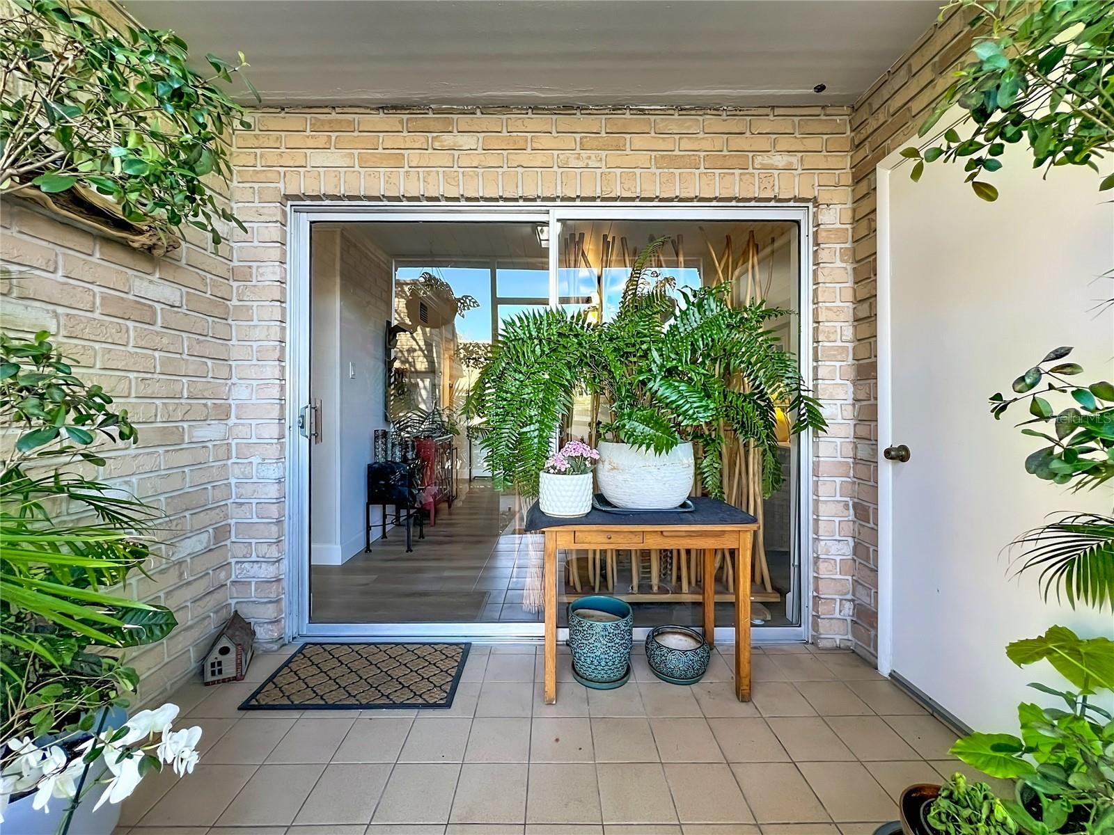 Image 29 of 52 For 200 Saint Andrews Boulevard 705