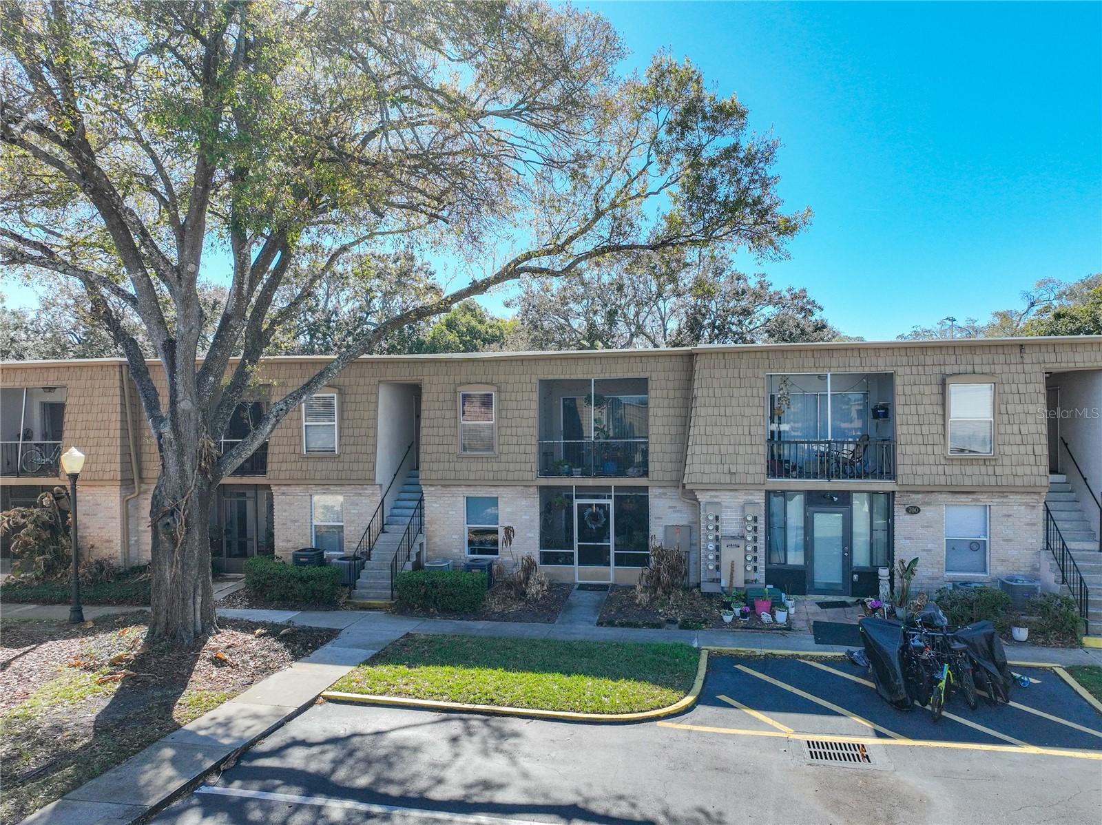 Image 33 of 52 For 200 Saint Andrews Boulevard 705