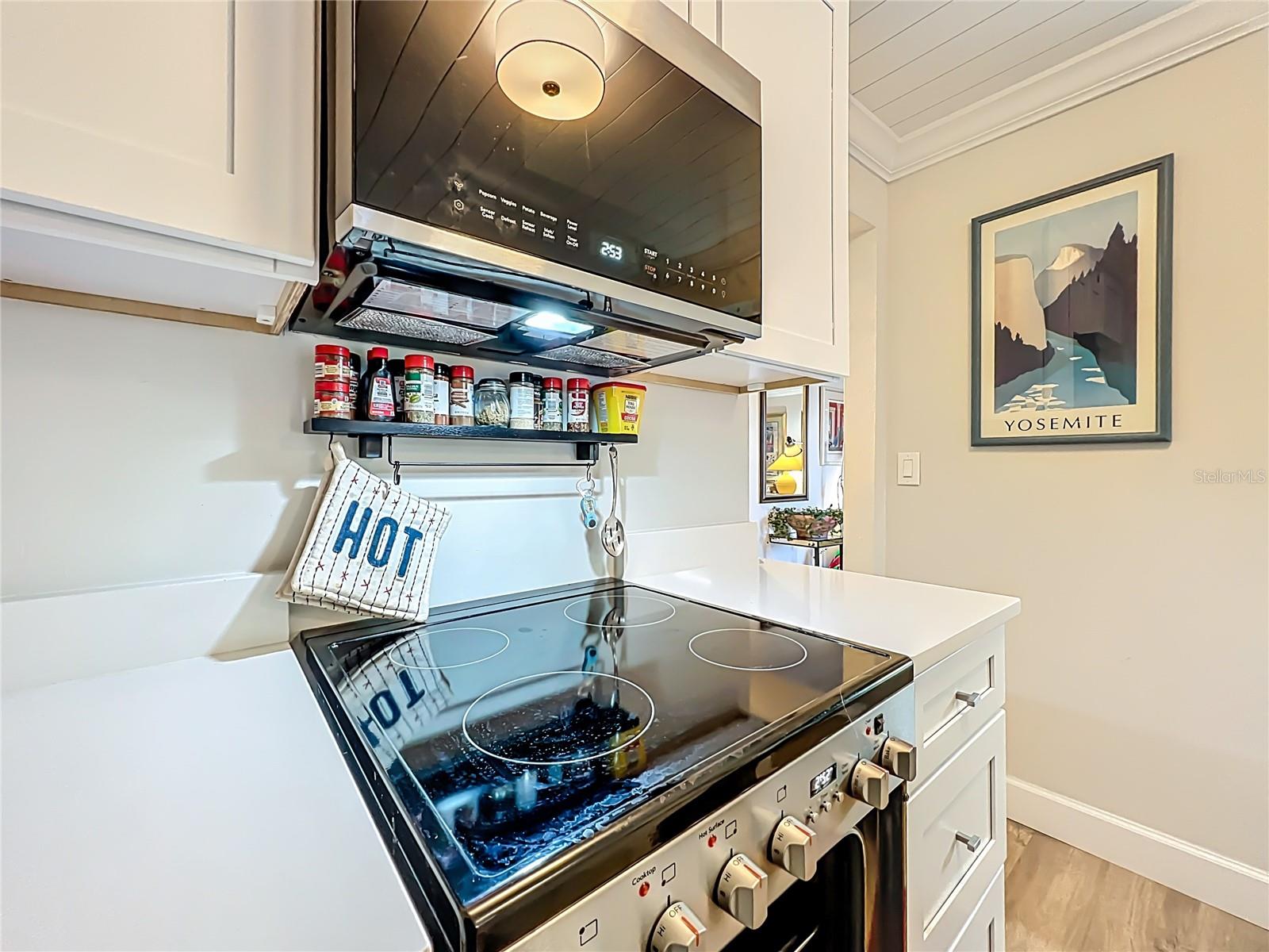 Image 9 of 52 For 200 Saint Andrews Boulevard 705