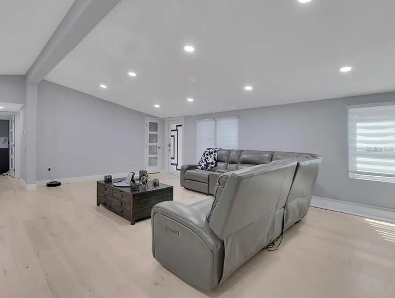 Image 4 of 21 For 5005 Nova Avenue