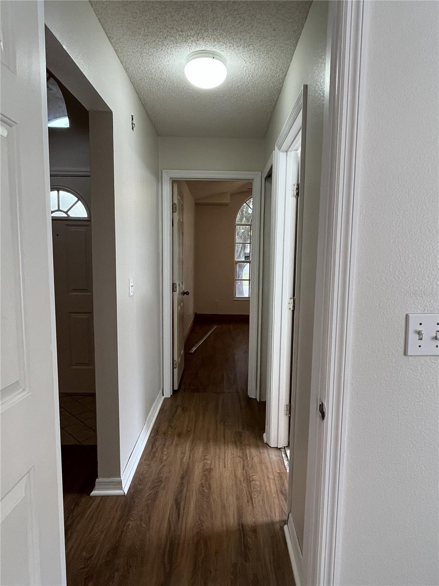 Image 15 of 22 For 12412 Castlemain Trail