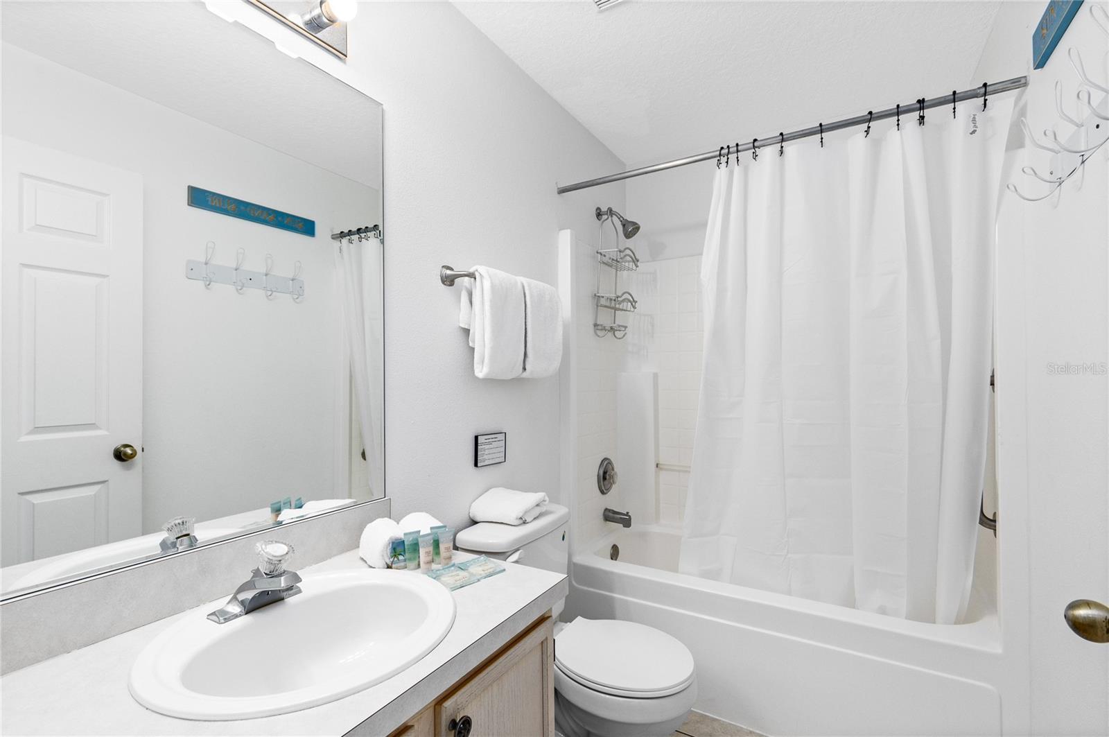 Image 17 of 30 For 17546 Silver Creek Court