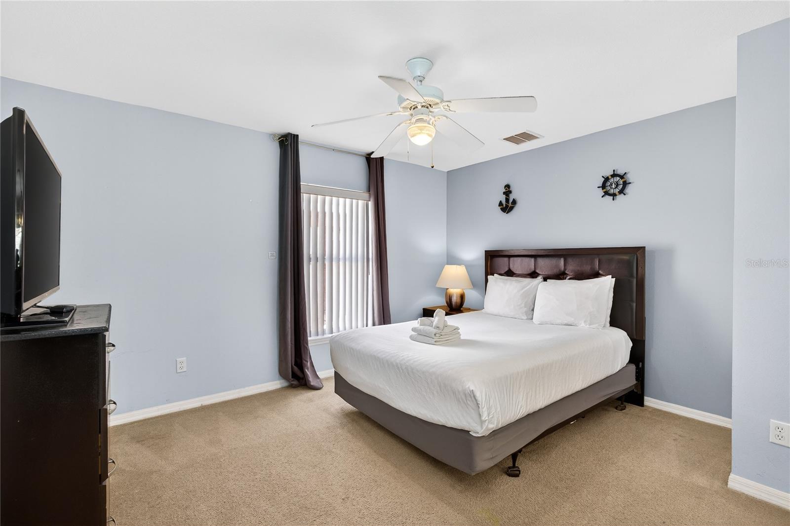 Image 19 of 34 For 489 Scrub Jay Way