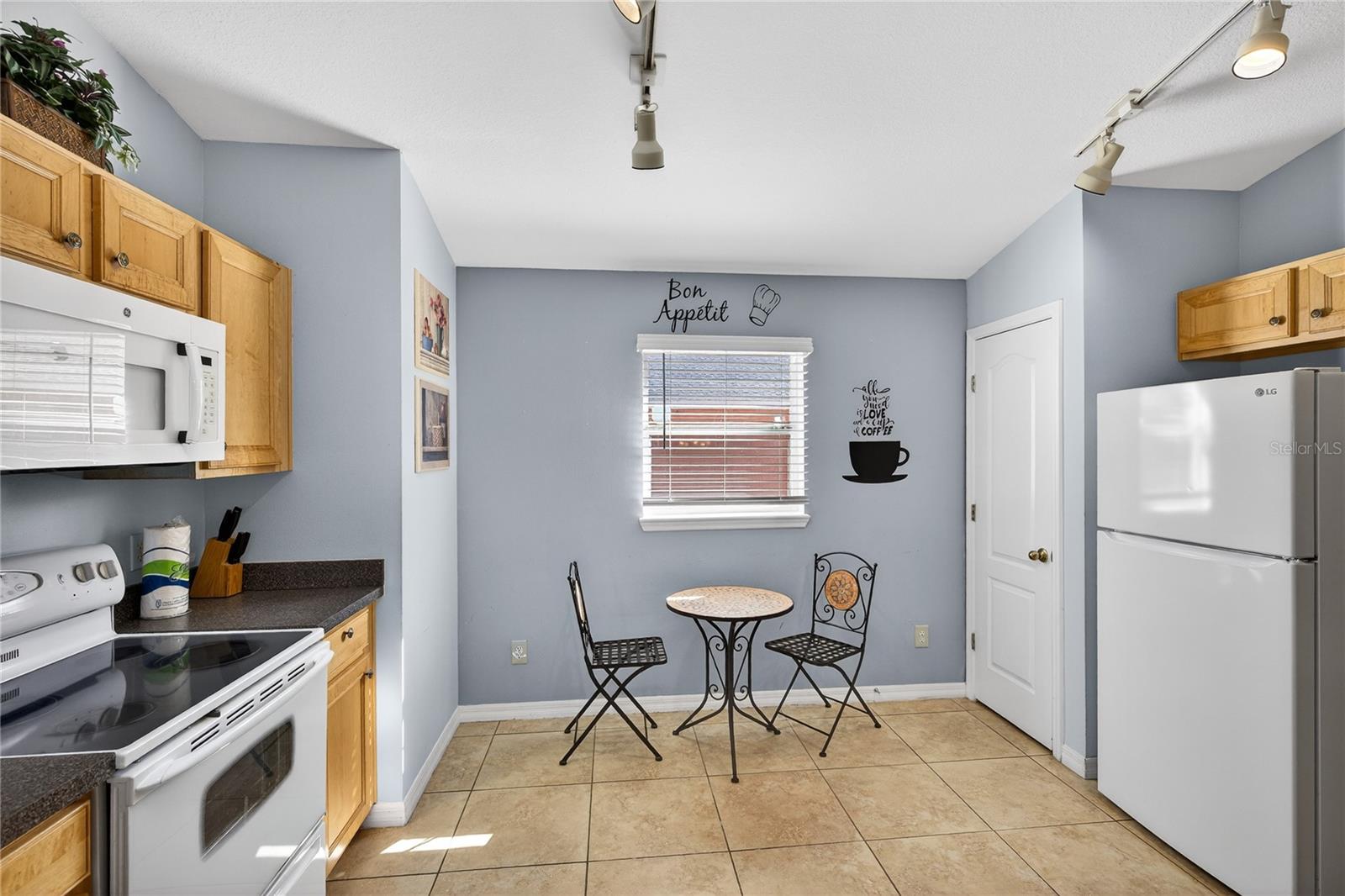 Image 5 of 34 For 489 Scrub Jay Way