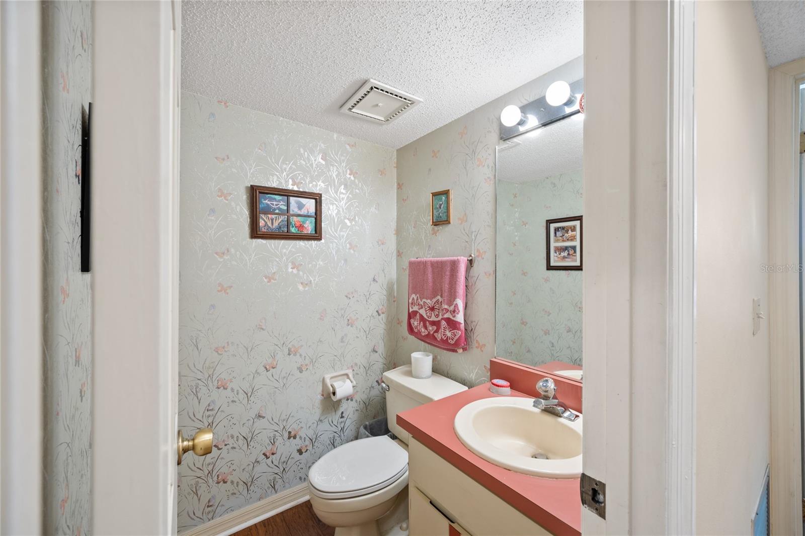 Image 15 of 45 For 2132 Palm Vista Drive