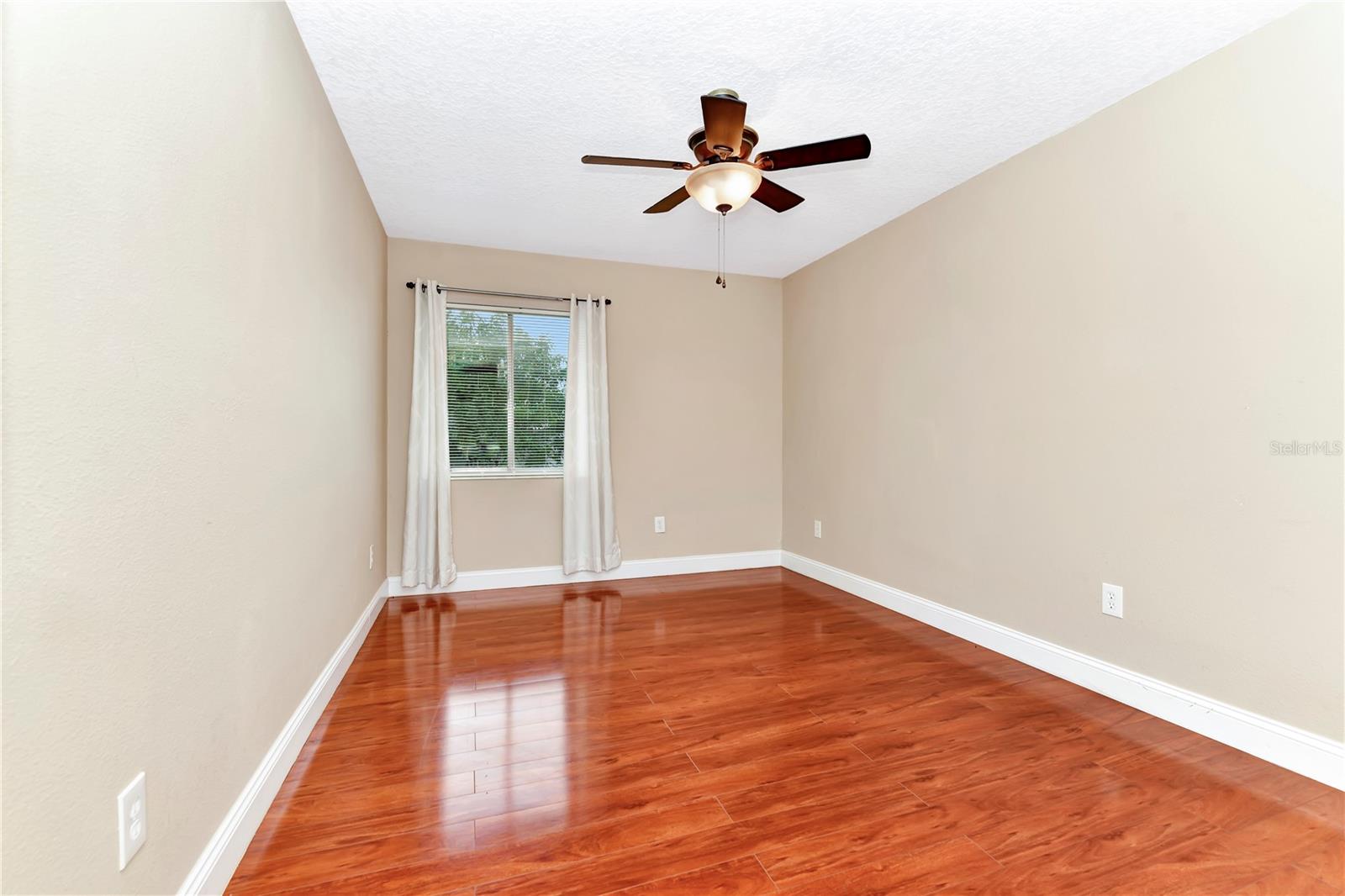 Image 2 of 8 For 11310 Aries Dr