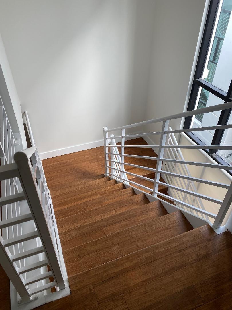 Image 11 of 29 For 350 Osceola Avenue 3