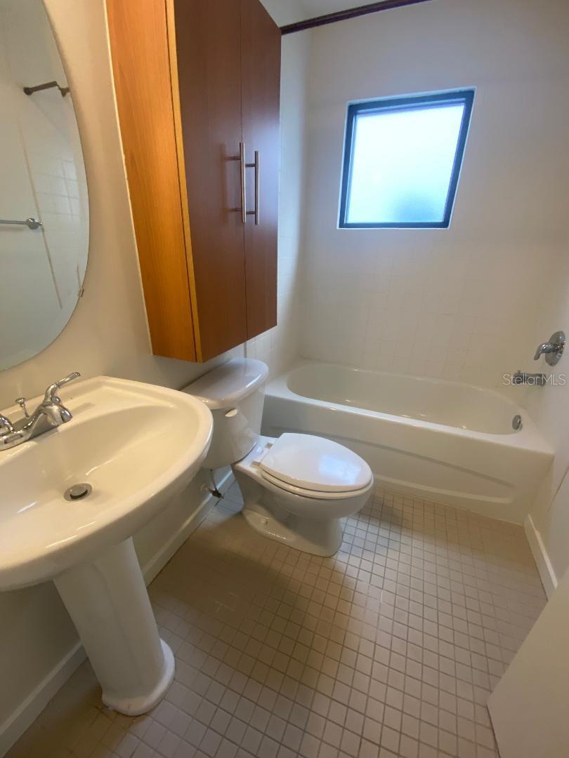 Image 24 of 29 For 350 Osceola Avenue 3