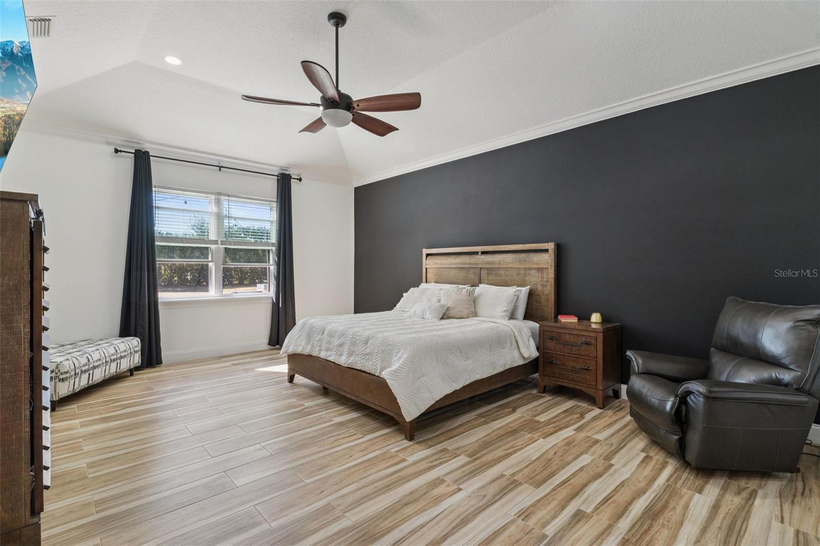 Image 21 of 52 For 32345 Wolfs Trail