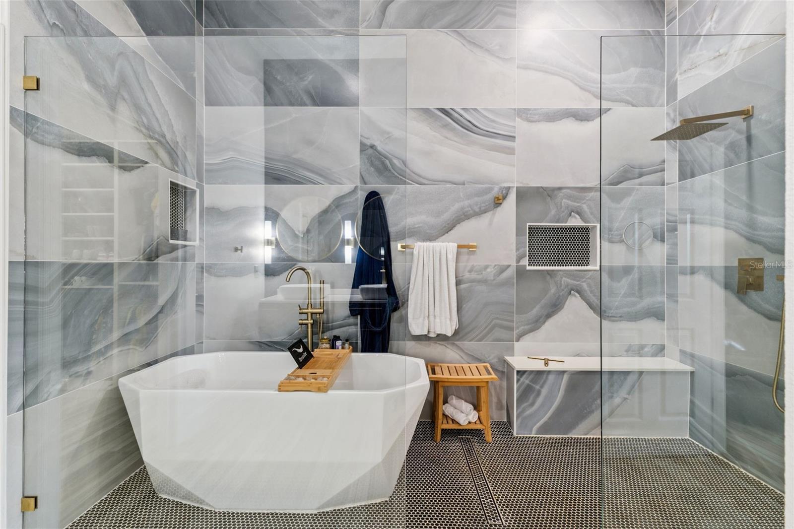 Image 24 of 52 For 32345 Wolfs Trail