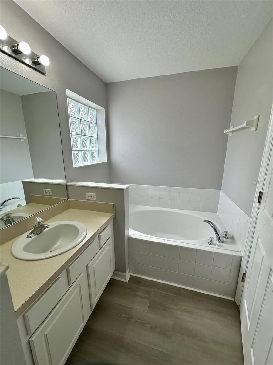 Image 8 of 13 For 201 Magellan Circle